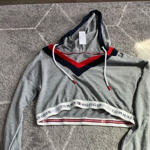 tommy hilfiger cropped hoodie